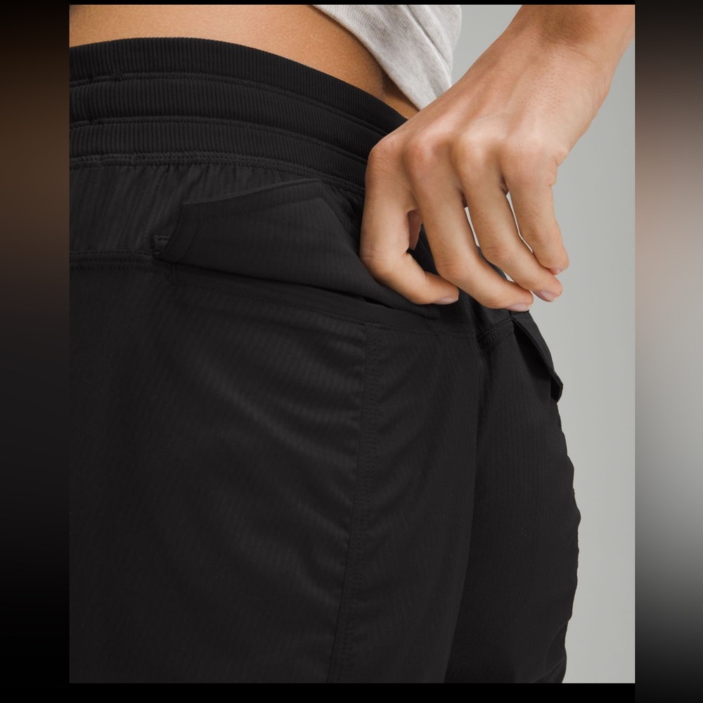 Lululemon Dance Studio Cargo Jogger Black M NWT - Picture 4 of 9